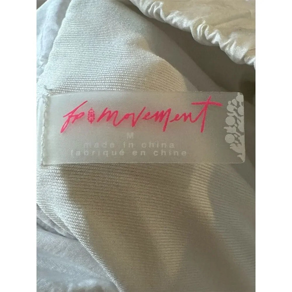 Free People Movement Women's White Athletic Shorts Size M Activewear - Picture 3 of 5